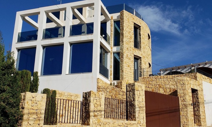 Coveta Fuma House | Magnificent Villa in Coveta Fuma with amazing sea view and pool