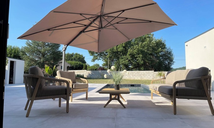 Cornac Villa | Magnificent Villa with Swimming Pool