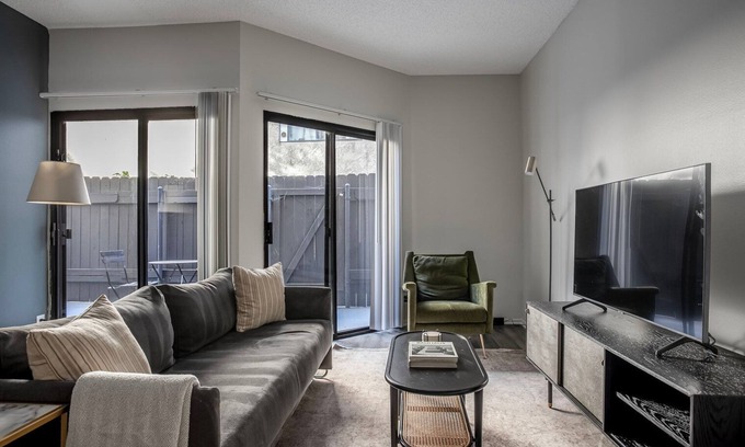 Westwood Apartment | Magnificent Westwood 1BR, close to UCLA, by Blueground