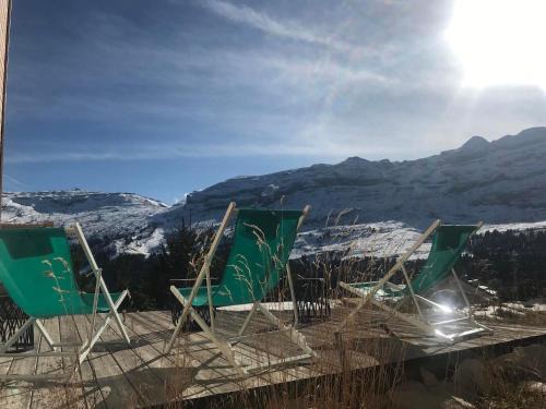 Flaine Apartment | MAGNIFIQUE APPARTEMENT AVEC TERRASSE et VUE IMPRENABLE SUR LE CIRQUE DE FLAINE, 2 chambres et coin montagne, 6 personnes