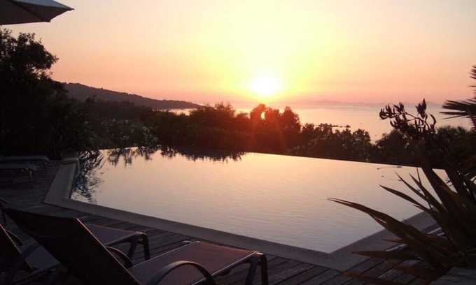 Portigliolo Villa | Magnifiques Couchers de Soleil sur le Golfe D'ajaccio