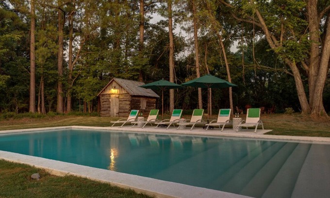 Columbia House | Magnolia Acres- Historic Country Estate