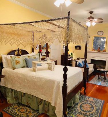 Natchez Bed & Breakfast | Magnolia Cottage Bed and Breakfast
