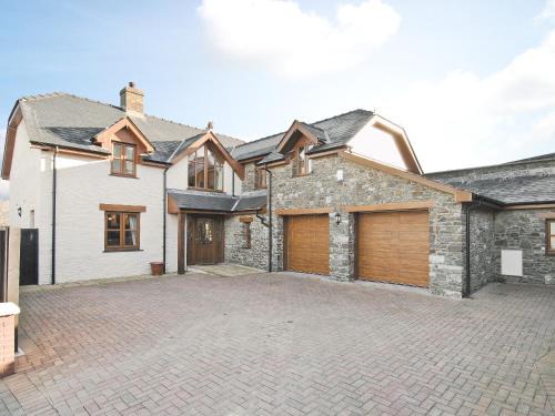 Aberaeron House | Magnolia Cottage