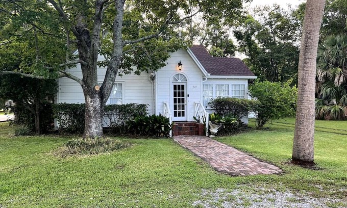 Port St. Joe Cottage | Magnolia Cottage, Mainstreet Port St Joe