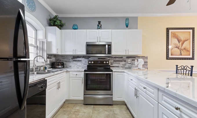 Central Myrtle Beach Condo | Magnolia North 102