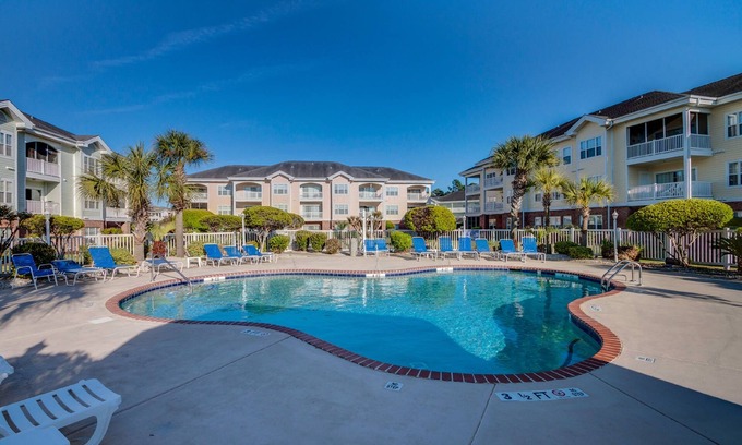 Central Myrtle Beach Condo | Magnolia North by Hosteeva