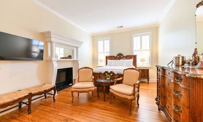 Edenton Bed & Breakfast | Magnolia Room - Granville Queen Inn, Downtown Historic Edenton