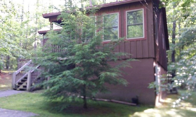Townsend Cabin | Magnolia Smokey Mtn Cabin with hot tub & community pool close to Cades Covennnn