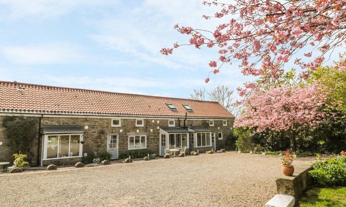 Morpeth House | Magpie Cottage
