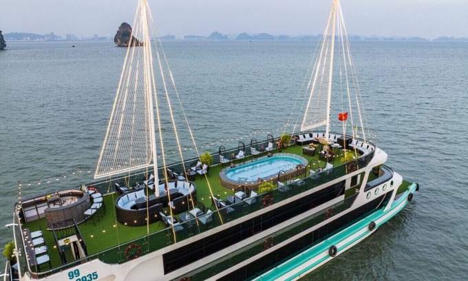 Ha Long Boat Rental | Maia Cruise