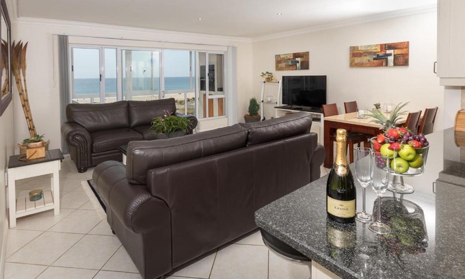 Jeffreys Bay Apartment | Main Beach Penthouse