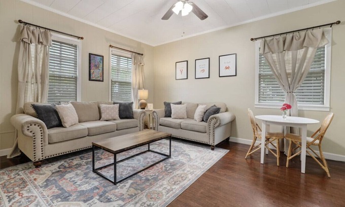 New Iberia House | Main Street Charmer 3 Bedrooms
