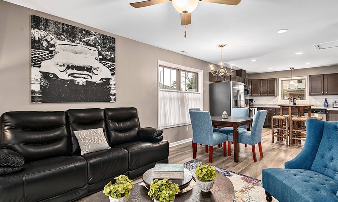 Weaverville House | Main Street Jeep House
