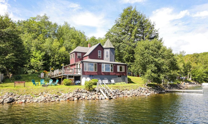 Belfast House | Maine Lake House w/ Private Dock & Kayaks!