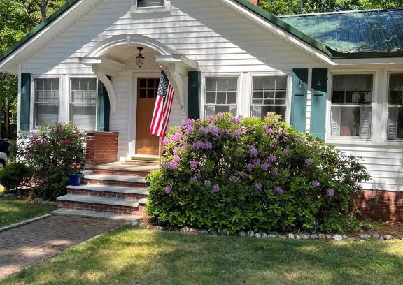 Sebago House | MAINE STAY LAKE HOUSE-LIMIT12 home