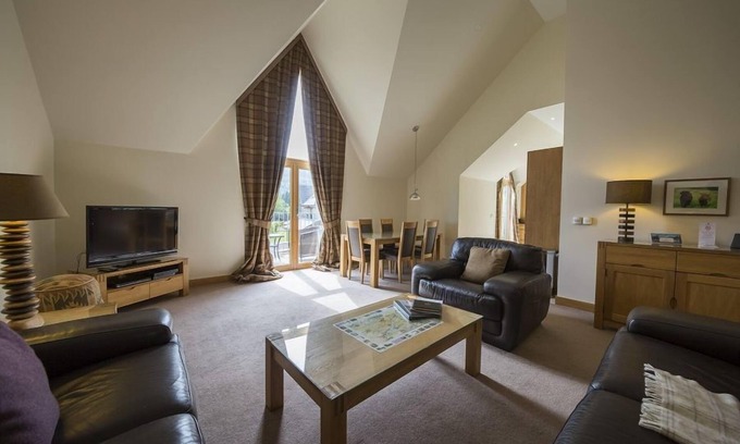 Kenmore Apartment | Mains of Taymouth, Kenmore ~ 5* 4 The Gallops - Upstairs property - sleeps 4 guests in 2 bedrooms