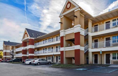 Ashley Oaks Hotel | MainStay Suites Knoxville - Cedar Bluff