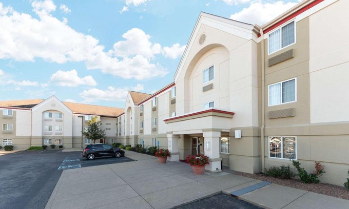 Jeffersontown Hotel | MainStay Suites Louisville Jeffersontown