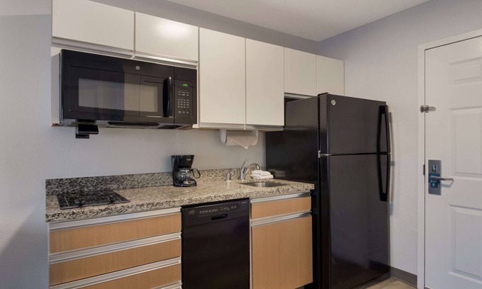 Jeffersontown Hotel | MainStay Suites Louisville Jeffersontown