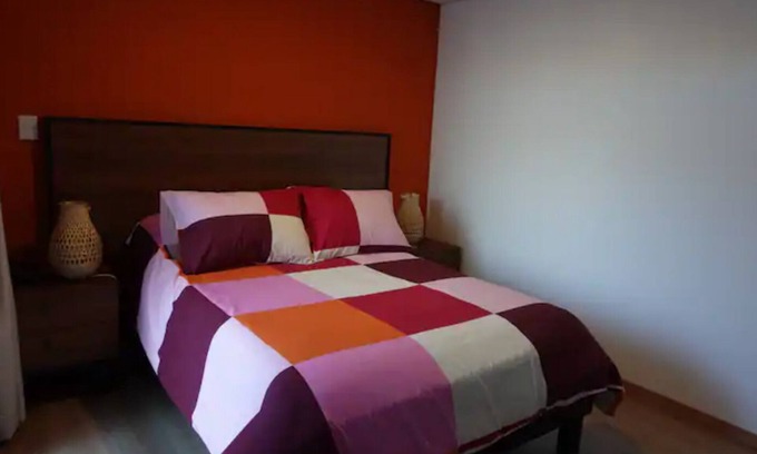 La Paz Apartment | Maison Lapinou - CUARTO NARANJA