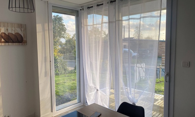 Lannion Apartment | Maison à Lannion : Idéal Pour Visiter la Cote de Granit Rose