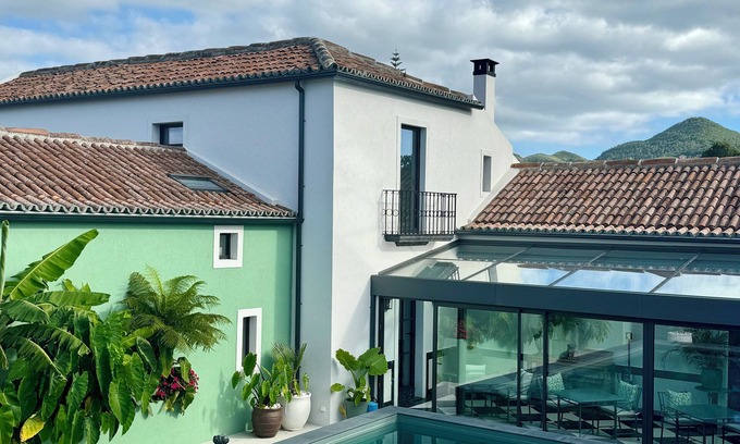 Ribeira Grande House | Maison Émeraude
