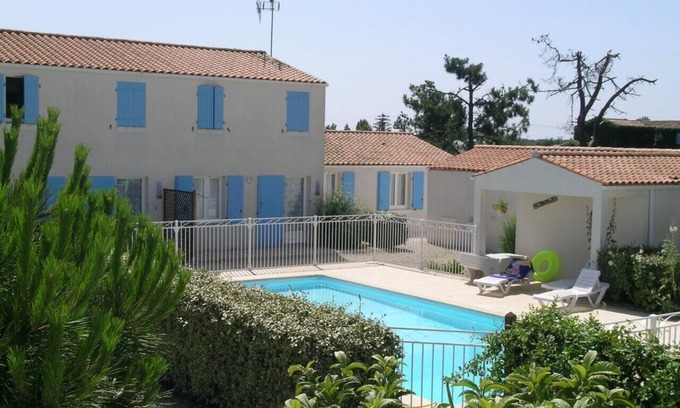 Le Chateau-d'Oleron House | Maison 4 Personnes - Petite Résidence Avec Piscine