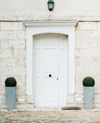 Chartres House | Maison Ailleurs