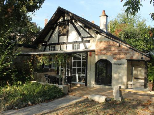 La Roche-Posay House | Maison Atypique 76m² - Centre La Roche-Posay, Terrasse, Jardin Clôturé - FR-1-541-60