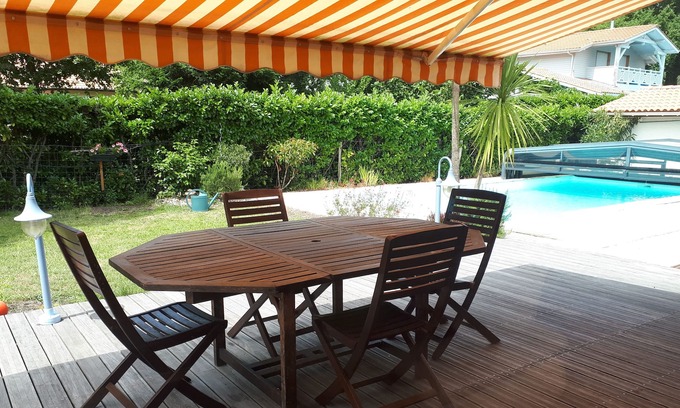 Cestas House | Maison Avec Jardin ET Piscine a 20 KMS BDX /40 mn DU Bassin