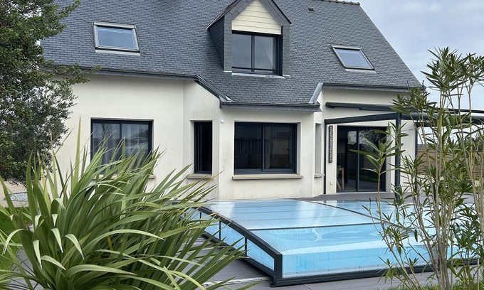 Plouharnel Villa | Maison Avec Piscine, 4 Chambres - 10 Personnes