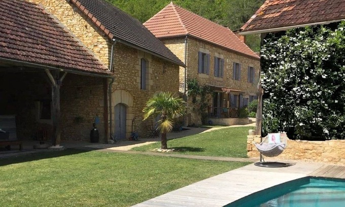 Daglan House | Maison Azua - Beautiful stone village house with private heated pool and garden