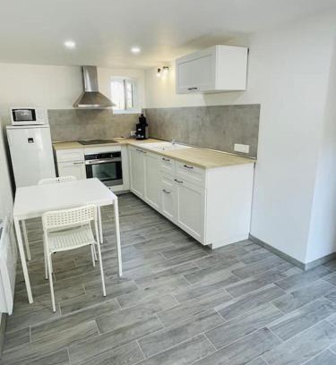 Bollene House | Maison calme - proche Tricastin