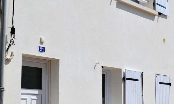 La Tranche-sur-Mer House | Maison centre-ville à 150m des commerces et 300m de la plage - clim, TV, lave-vaisselle - FR-1-22-256