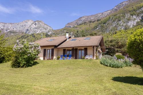 Veyrier-du-Lac House | MAISON CHARLOTTE - Vue lac et à 5min des plages!