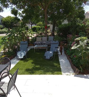 Gallargues-le-Montueux House | Maison coquette camarguaise