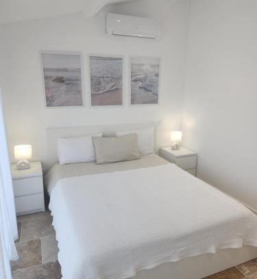 Grezan Apartment | Maison "COSY" avec Parking Privé et Climatisation
