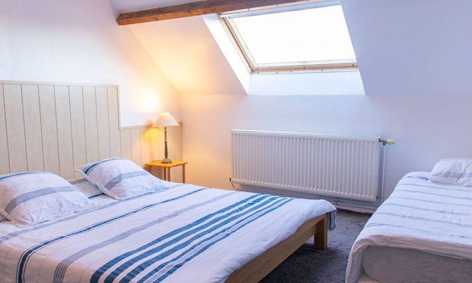 Fiennes Bed & Breakfast | Maison D'hôte La Ferme Du Grand Air - Twin Room with Private Bathroom
