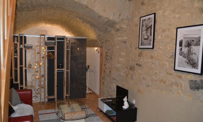 Saint-Maurice House | maison de bourg en pierre