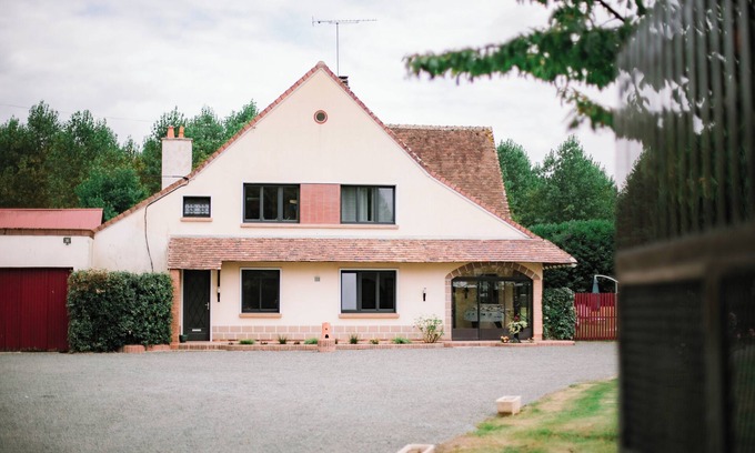 Semur-en-Vallon House | Maison de Campagne Entre Champs et Forêts