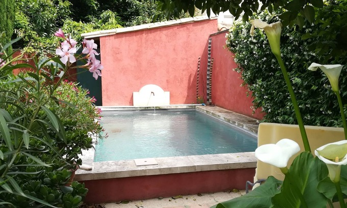 Arles Villa | Maison de Charme, Quartier Ancien , Proximité du Rhône