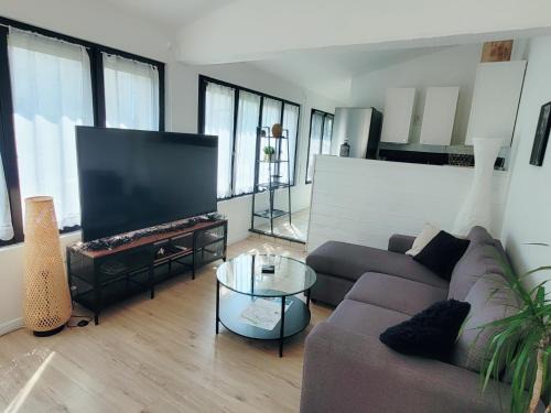 La Rochelle Apartment | Maison de ville au calme avec jardin et parking