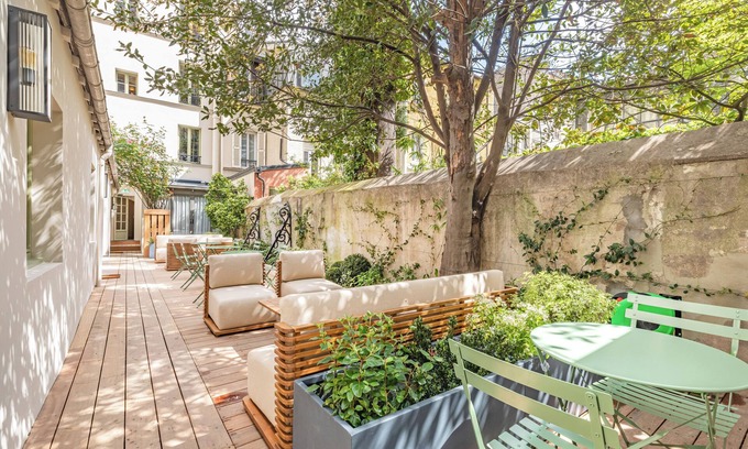 14th Arrondissement Apartment | Maison du Moulin Vert