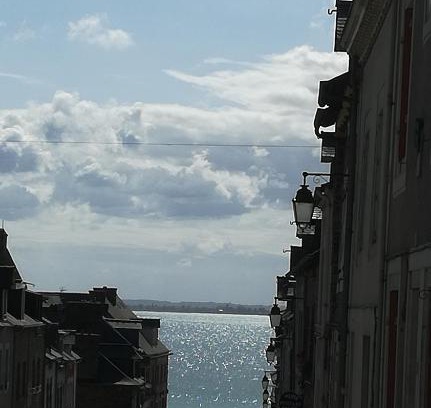 Cancale House | Maison du port, à 100 m de la mer jusqu'à 9 personnes