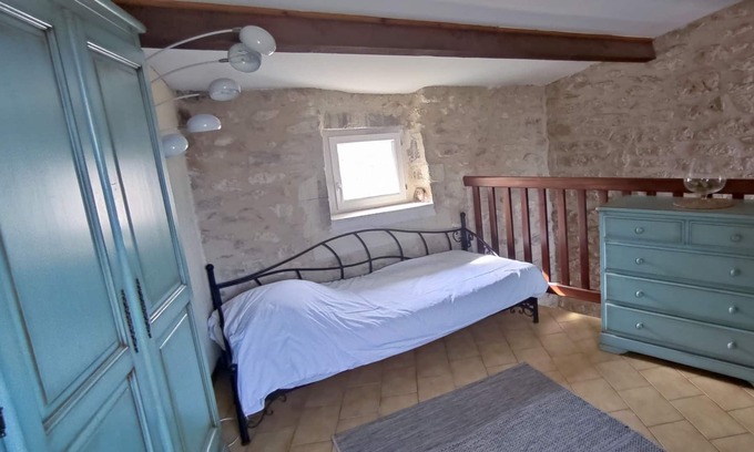 Saint-Restitut House | Maison en Pierre Dans un des Plus Beau Village