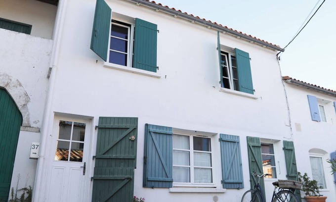 Loix House | Maison Familiale de 4 Chambres au Coeur de Loix - Location à la Semaine