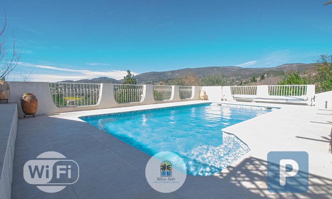 Fayence House | Maison Fesch, vue panoramique, 120m2, Piscine, 3ch