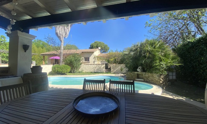 Collias House | Maison Indépendante Avec Piscine, 3 Chambres, au Cœur du Gardonuzespont du Gard