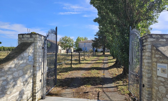 Monflanquin House | Maison Isolée Idéale Pour se Ressourcer à la Campagne Xiii S. Piscine Privée